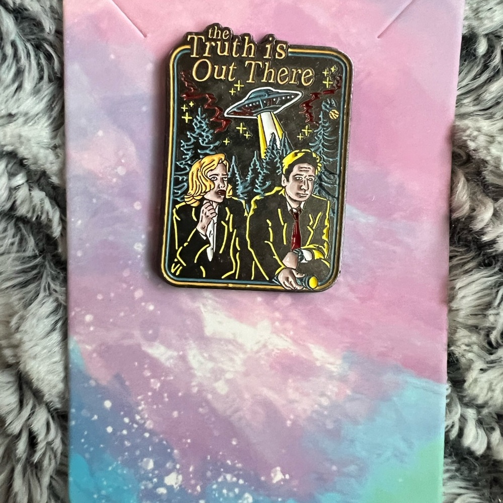 X-Files pin - Picture 2 of 2